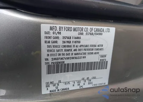 1998 Mercury Grand Marquis z USA, uszkodzony, nr VIN 2MEFM74W3WX633199